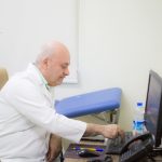 In Pictures: Ophthalmologist Nehmetallah Kharrat (Lebanon) Receives Patients at Imam Al-Hujjah Hospital