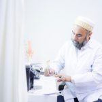 Dr. Murtada Adeeb, Renonwned Orthopedic Surgeon, Visits Imam Al-Hujjah Hospital