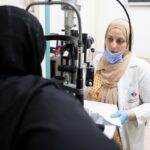 بإشراف الدكتورة نور جاسم: العيادة الاستشارية لطب العيون تستقبل المراجعين