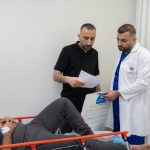 موكب “ساقي كربلاء” الطبي: عطاء مجاني يضيء ليالي الزائرين حتى صباح الغد