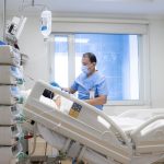 حيث تُنقَذ الأرواح: تقرير مصور من وحدة العناية المركزة في مستشفى الإمام الحجة (عج) الخيري