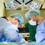 ضمن مبادرته المجانية: مستشفى الإمام الحجة (عج) الخيري يُجري عملية ناجحة لمريضة تعاني من انزلاقات غضروفية معقدة