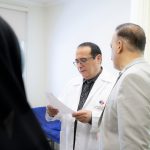 أخصائي طب الألم البروفيسور بهرام نادري (إيران) يباشر بإستقبال المراجعين