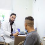 تقرير مصور: أخصائي طب وجراحة العيون د. حسين صباح يستقبل المراجعين