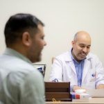 تقرير مصور: الدكتور كريم عباس زنكي أثناء إستقبال المراجعين