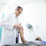 أخصائي الجراحة العامة وجراحة الجهاز الهضمي د. إحسان الشوك يستقبل المراجعين
